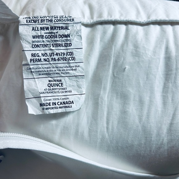 QUINCE Luxe Goose Down Pillow Firm/Extra Firm Standard 9483 - Picture 10 of 13